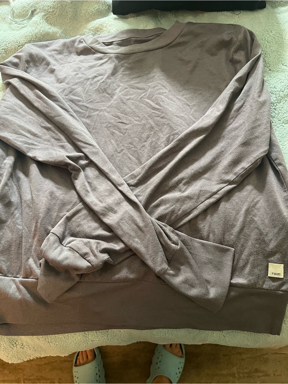 Vuori Long Sleeve Crewneck Top in Mauve Taupe